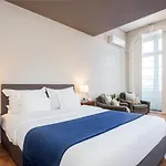 B The Guest Downtown Hotell Oporto
