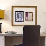 B The Guest Downtown Hotell