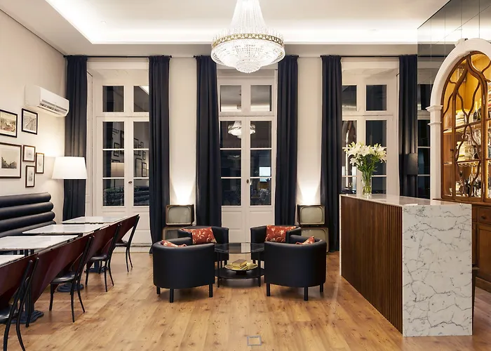 B The Guest Downtown 3*