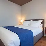 B The Guest Downtown 3*