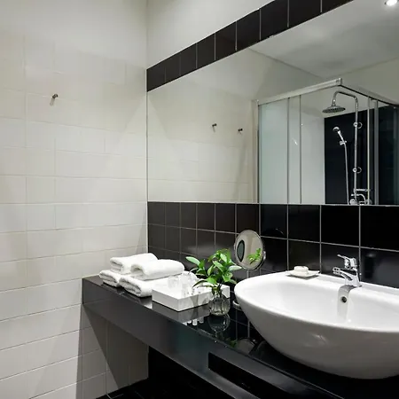 Otel B The Guest Downtown