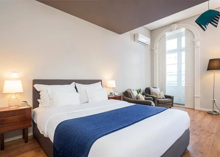 B The Guest Downtown Hotel Porto