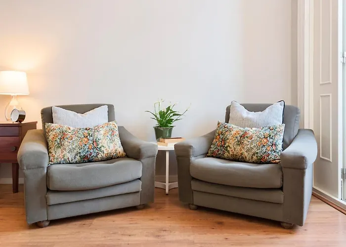 B The Guest Downtown Hotel Porto