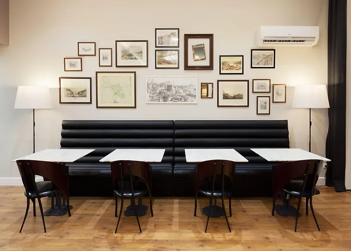 B The Guest Downtown Hotell Oporto