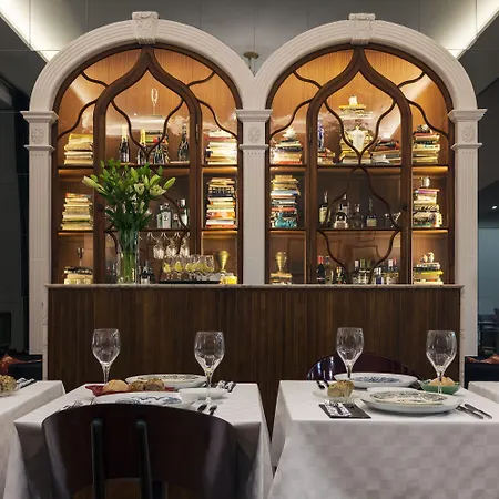 B闹市区客人酒店 3*