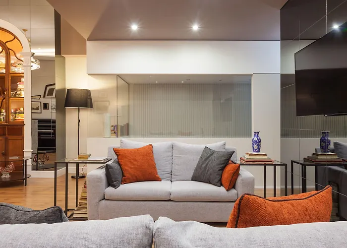 B The Guest Downtown Hotel 3*