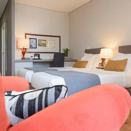 B The Guest Downtown Hotel Porto
