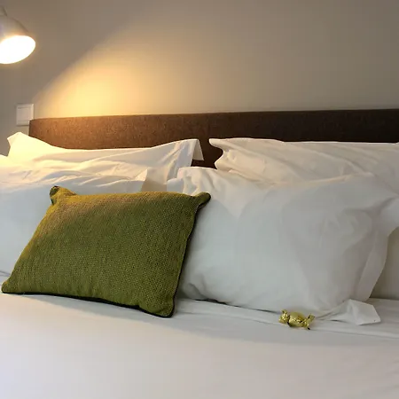B The Guest Downtown Hotell Oporto